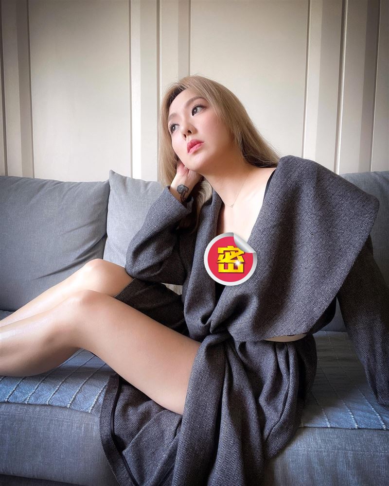 刘雨柔恢单穿超辣看秀！谈复合前夫埋伏笔吐露：“很开心” 时尚资讯 图2张