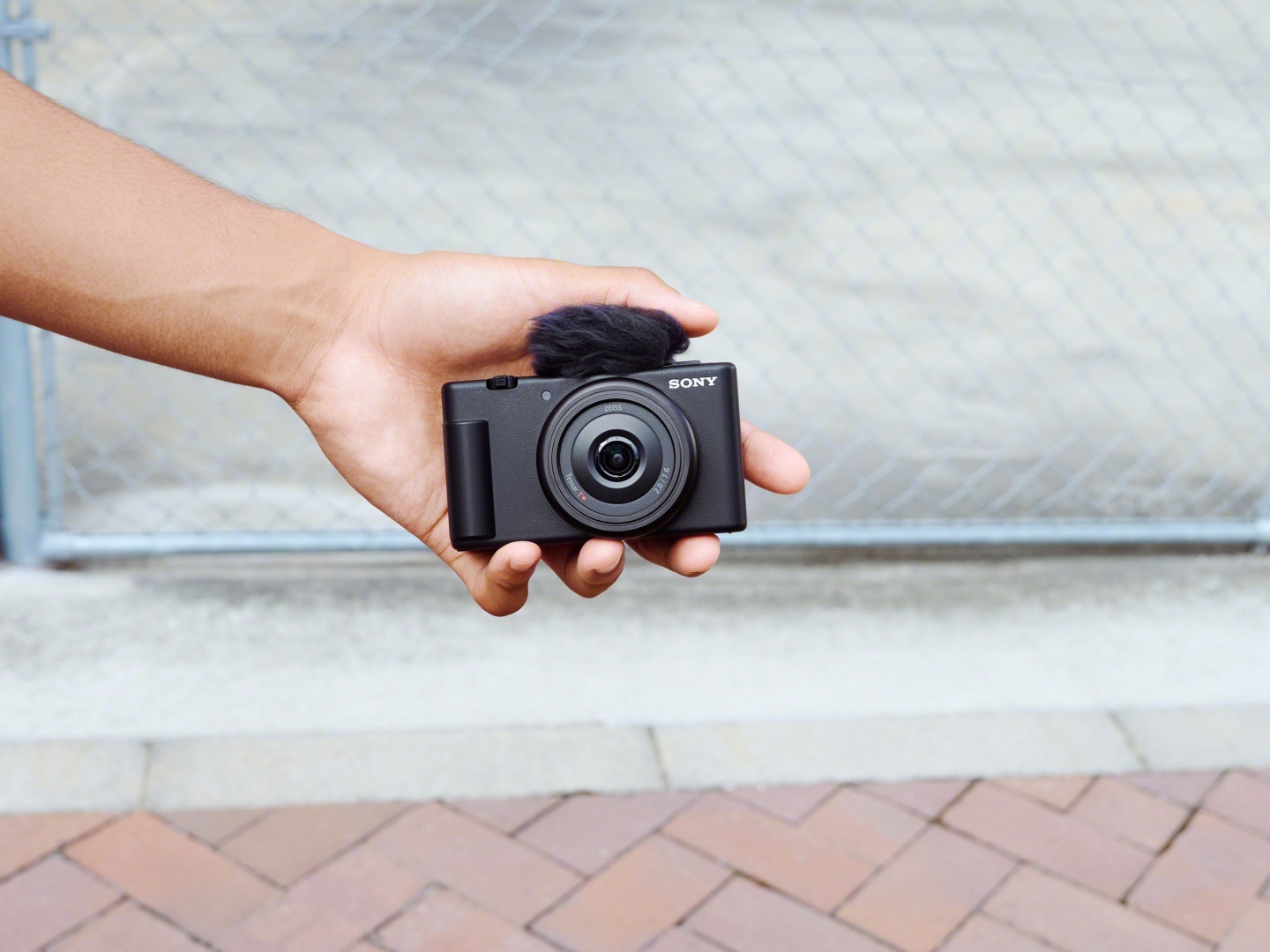 Sony 新相机 ZV-1F 登场！搭载 20mm 超广角定焦镜头 机身重量超轻盈！主打 Vlogger、轻影音创作族群 数码科技 图1张
