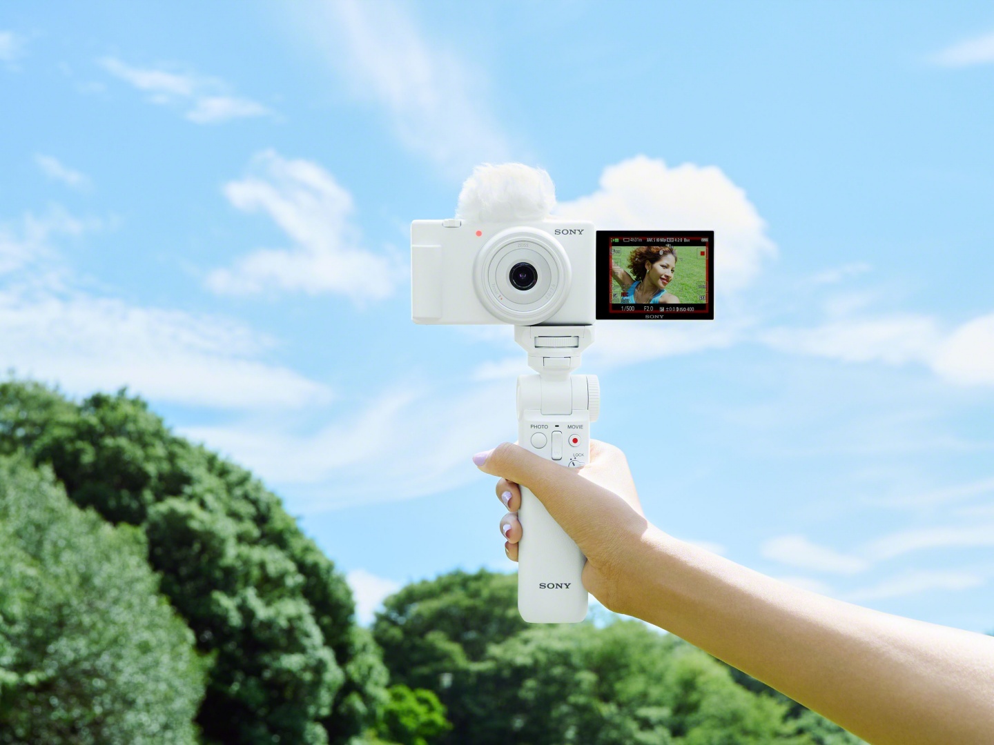 Sony 新相机 ZV-1F 登场！搭载 20mm 超广角定焦镜头 机身重量超轻盈！主打 Vlogger、轻影音创作族群 数码科技 图2张