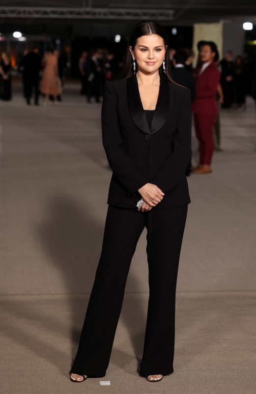世纪同框！Selena Gomez和Justin Bieber老婆贴脸合照 娱乐资讯 图1张