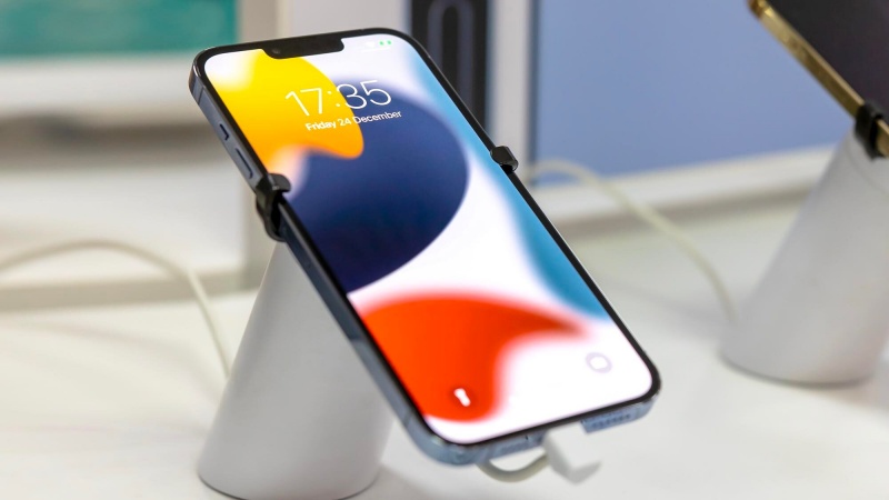 News I 都是太大惹的祸？外媒曝Apple可能喊停iPhone 14 Plus生产！ 更多热点 图2张