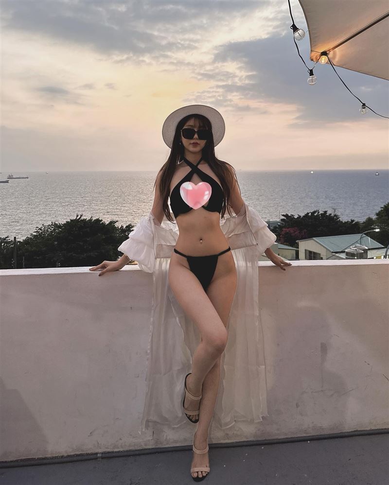 林襄劲敌脱了！议长超正女特助“水滴巨球”比基尼包不住　网暴动喷鼻血 时尚资讯 图4张