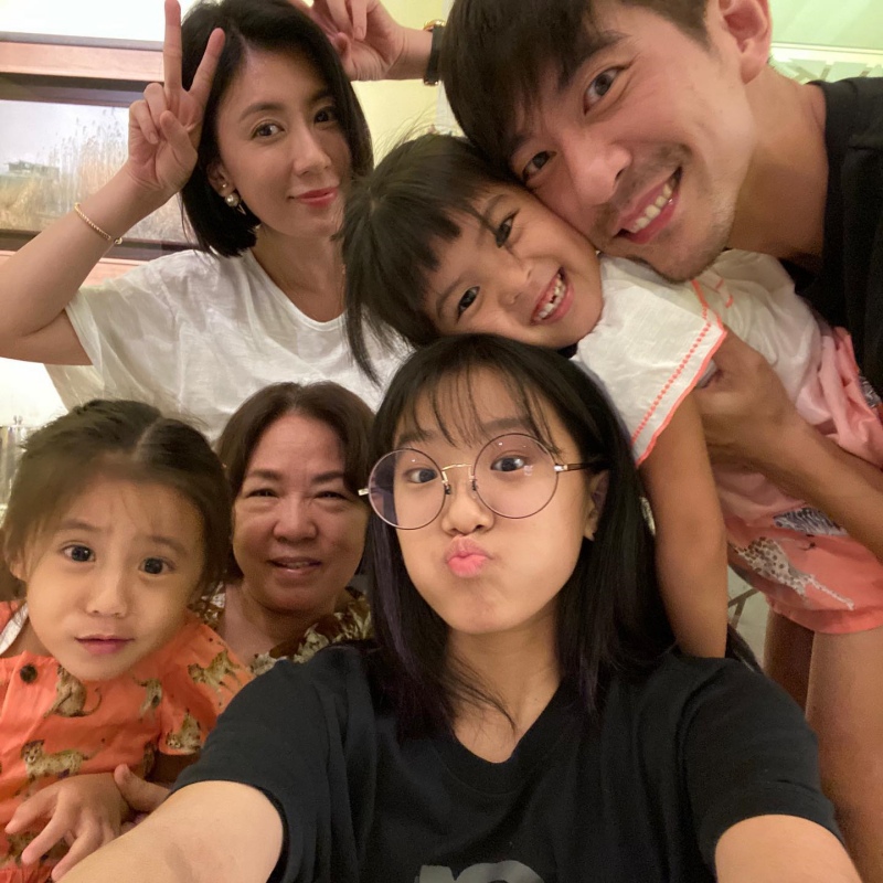 17岁梧桐妹穿着性感！修杰楷劝告被回呛：要你管！ 娱乐资讯 图3张