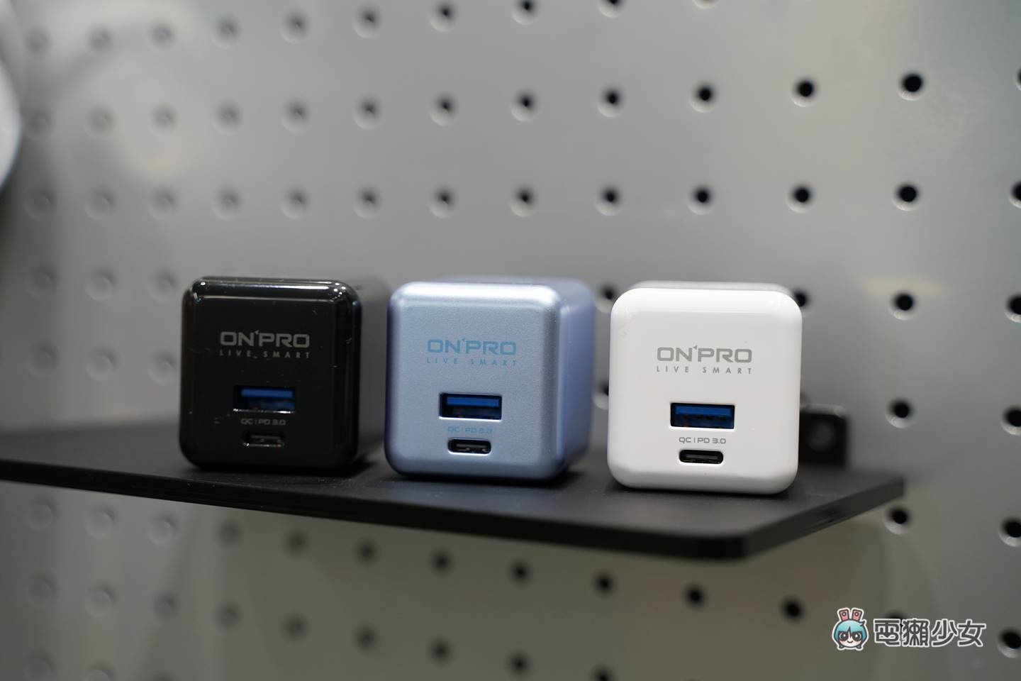开箱｜有氮化镓 GaN 的快充迷你豆腐头，天峰蓝 ONPRO 双模 PD 与 QC 充电器 数码科技 图5张
