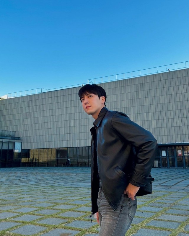梨泰院人踩人 | 男星做CPR救人！“整条街只有一人恢复意识”到处都是遗体 娱乐资讯 图3张