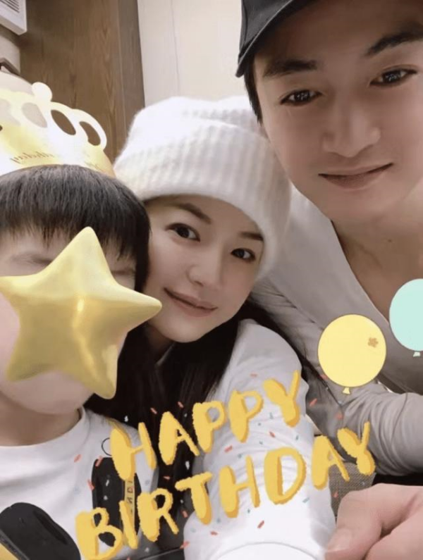 陈晓曝出轨林允 冲热搜榜首！陈妍希被翻“戴绿帽” 娱乐资讯 图1张