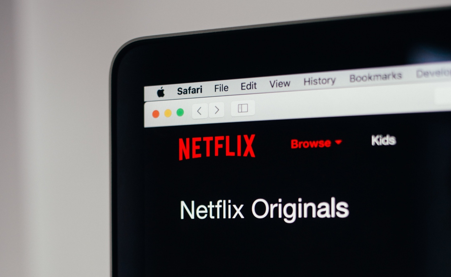 外媒曝 Netflix 将在 2023 年起 对没住一起的用户额外收费！同场加映：新功能‘ 转移使用者 ’教你怎么用 数码科技 图1张