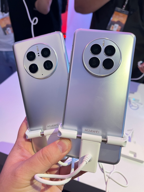 新机 I 手机快没电不用担心！HUAWEI MATE 50系列紧急模式：1%待机2小时！ 更多热点 图3张