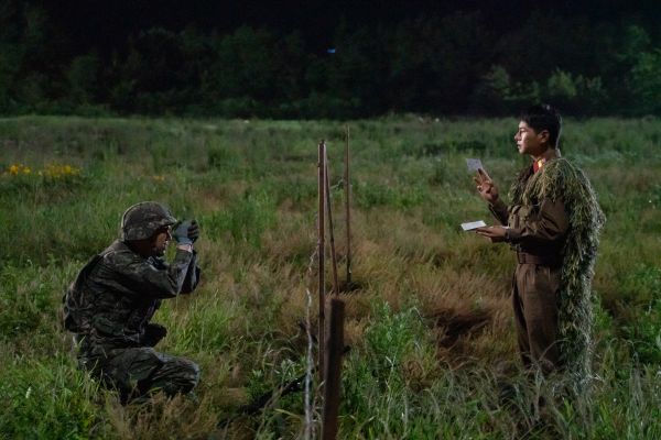 【影评】《6/45 命运搏彩》是久违的疯狂喜剧！IU、Brave Girls 意外“亮相” 娱乐资讯 图2张