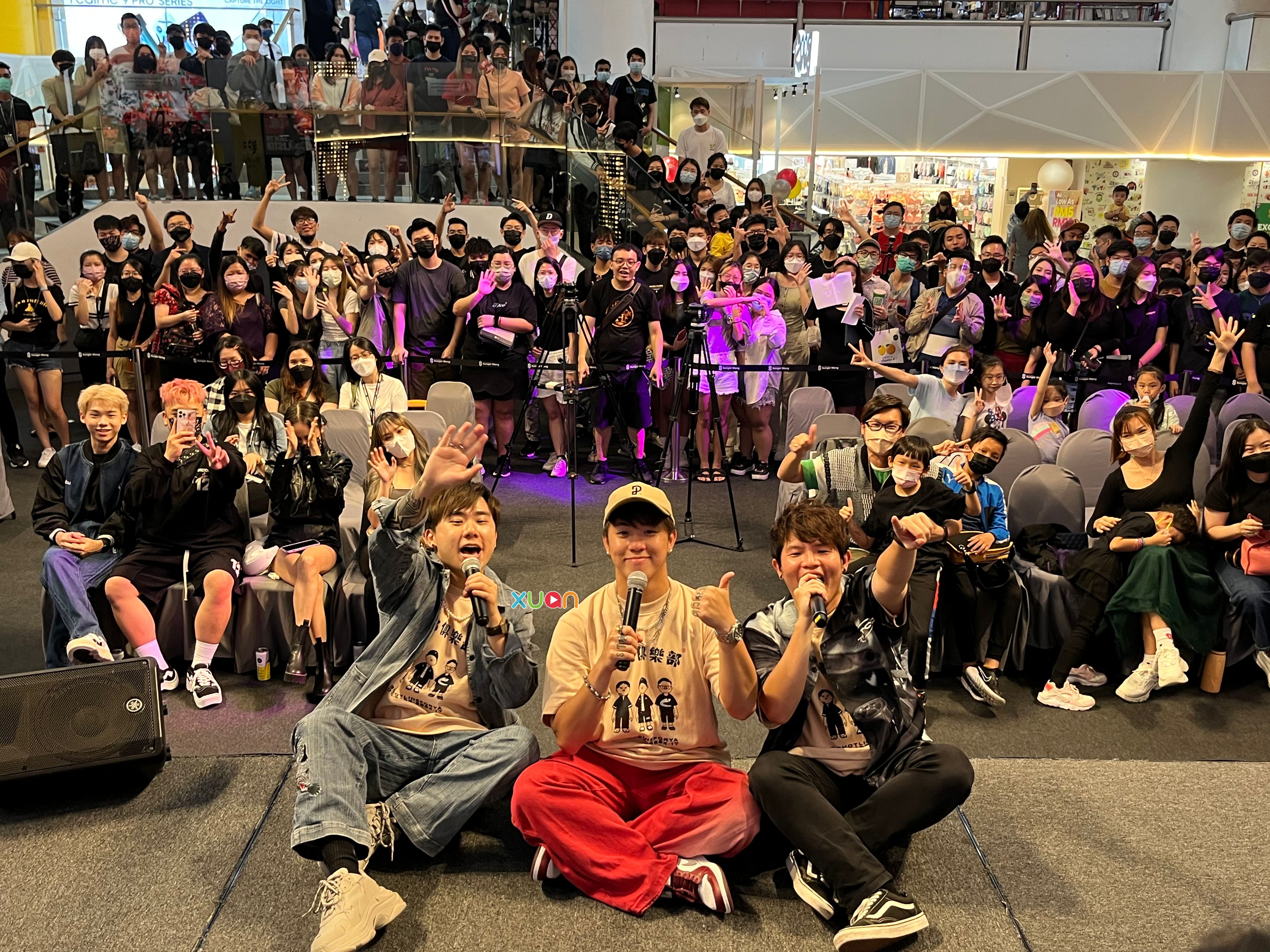 Jestinna高调现身3P谢票见面会支持男友！Danny台上甜喊：我老板 娱乐资讯 图4张
