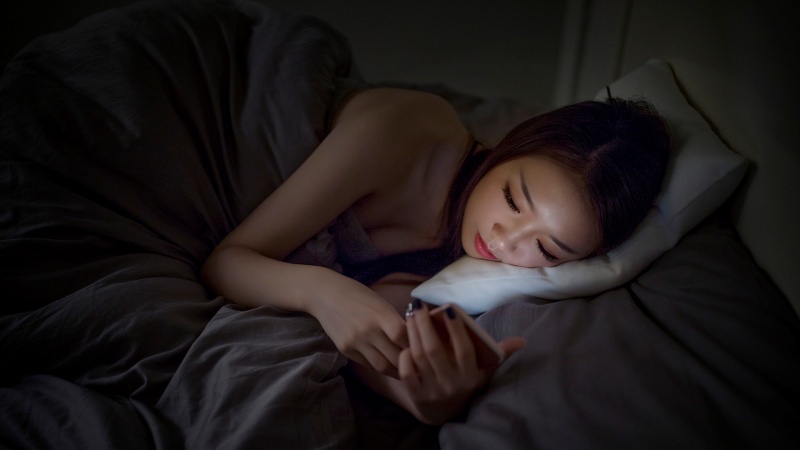 生活 I 陈晓东玩手机玩到险失明！3个护眼妙招快学下来！ 更多热点 图2张