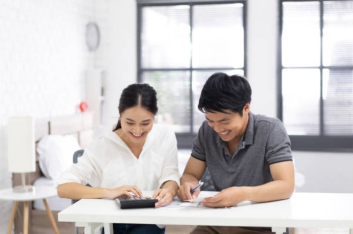 Tips I 打算买婚房？揭开婚前买房VS婚后买房的优缺点！ 更多热点 图2张