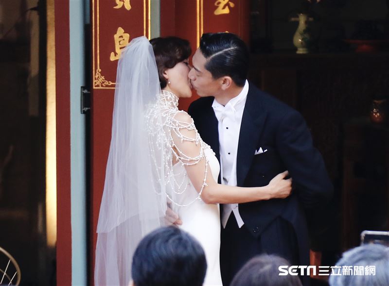 林志玲结婚3周年深夜发文！8分钟影片惹泪崩　告白国民姐夫Akira 时尚资讯 图2张