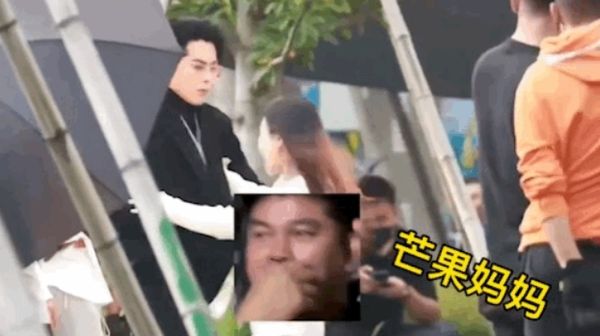 王鹤棣拍戏被强抱！大喊：收钱了 娱乐资讯 图1张
