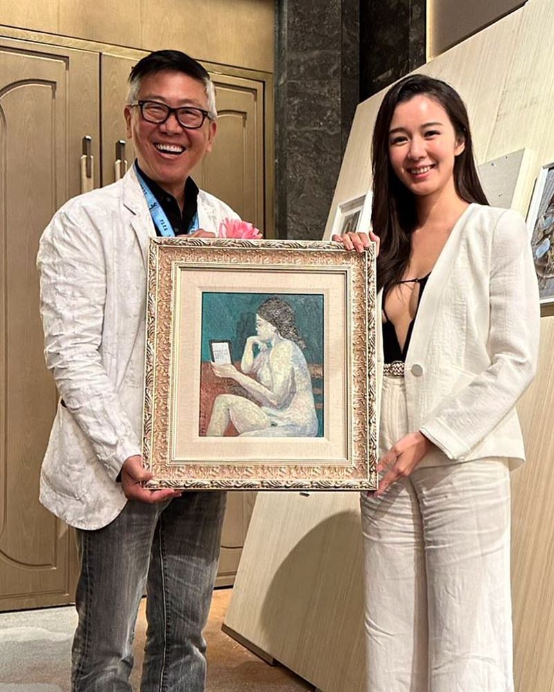 十优女神辣抛半球！麦明诗西装外套内“胸前只有线”网喷鼻血︰真犯规 时尚资讯 图4张