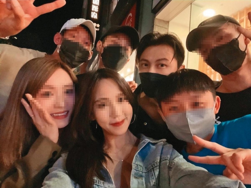 曝热恋王子...郭雪芙聚会合照露陷！ 娱乐资讯 图2张