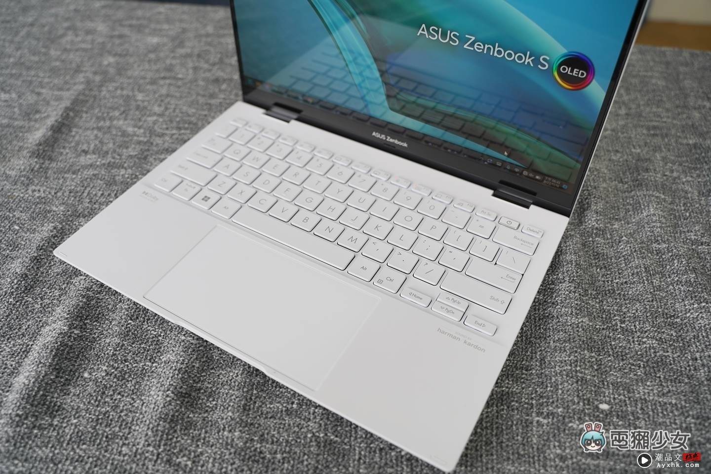 机比人美这怎么行 Zenbook S 13 Flip OLED（UP5302）翻转触控笔电，1.1 公斤当平板公主抱 数码科技 图7张