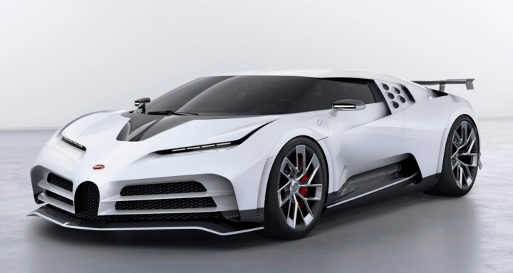 生活I 懂法拉利、宾利算什么？应该要认识C罗的“豪”无人性Bugatti！ 更多热点 图4张