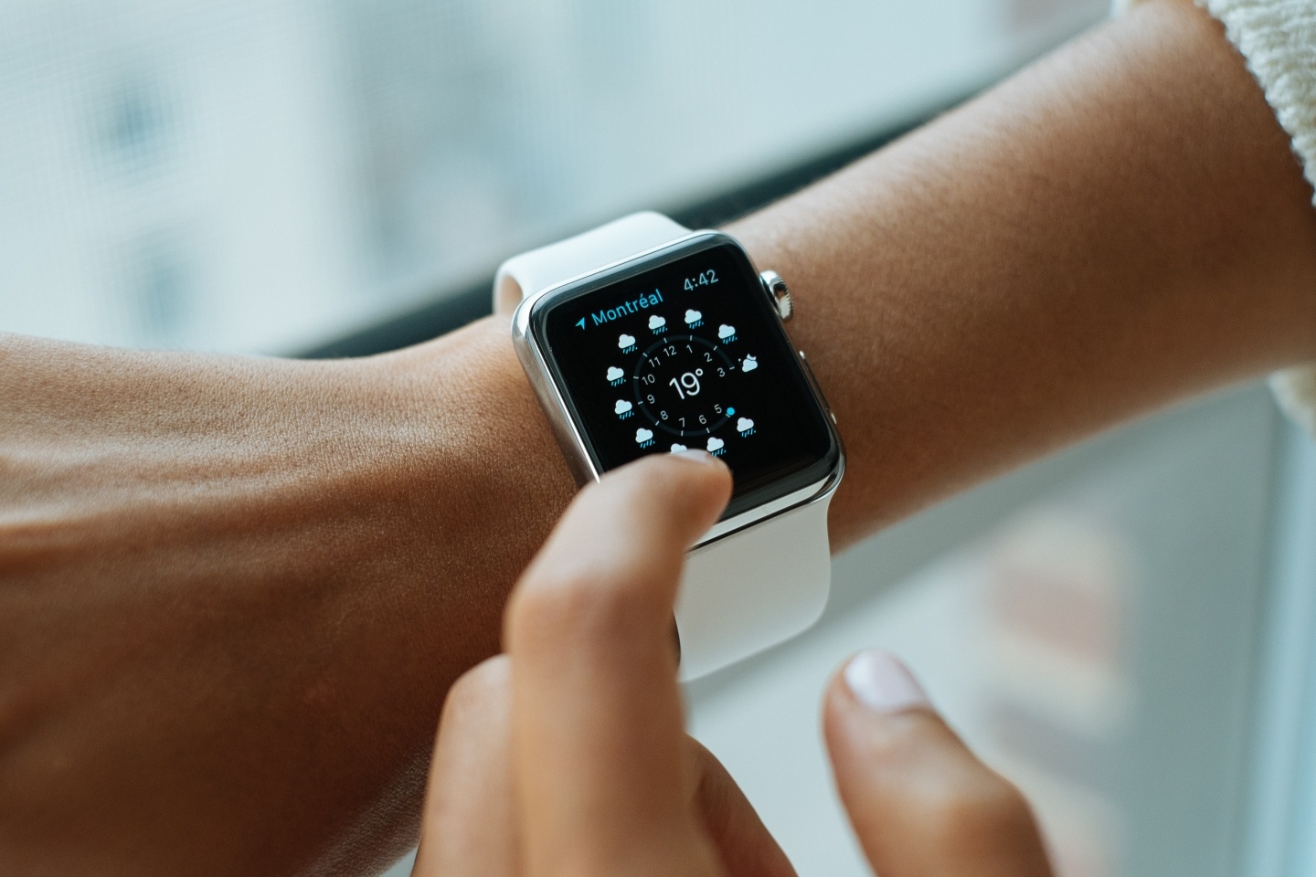 2022 年是智慧手表元年？ 市调显示全球销售涨三成！Apple Watch 不仅热卖还有五成市占 苹果成大赢家 数码科技 图1张