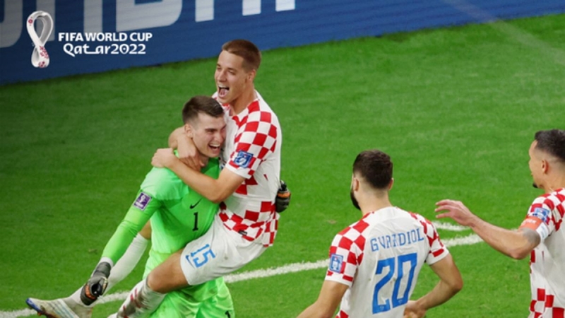 2022世界杯 | 差点走宝！克罗地亚全员西装机场照 帅到像拍杂志 娱乐资讯 图1张