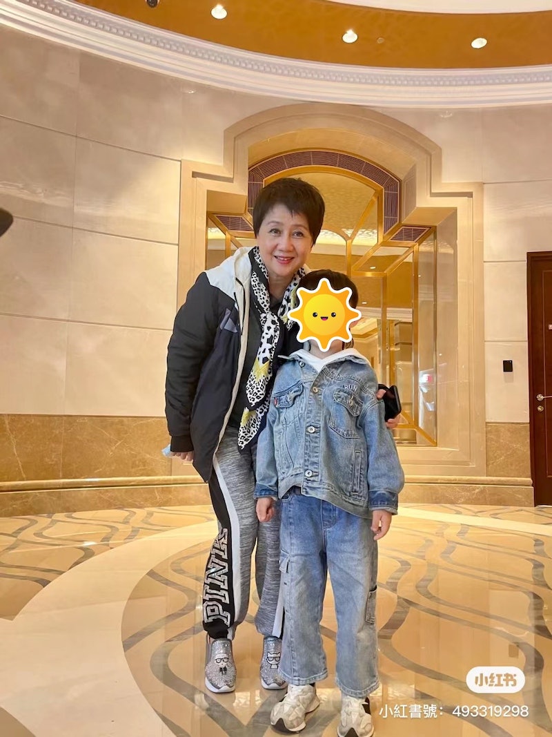 被捕获陪同四太视察酒店！传奚梦瑶将接手赌王家族产业！ 娱乐资讯 图1张