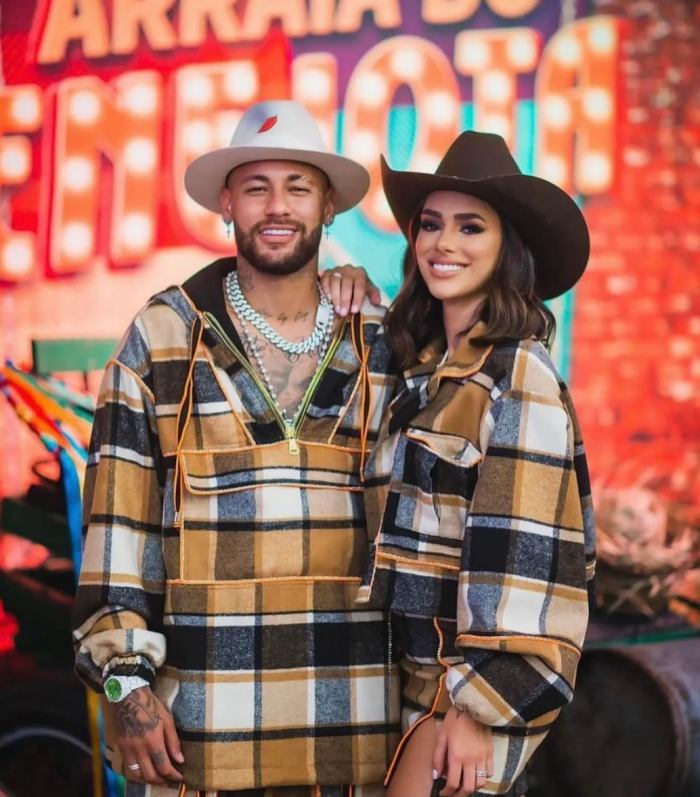 Style I 世界杯大嫂团行头PK！C罗女友最富、梅西老婆只有一个爱马仕？ 更多热点 图8张