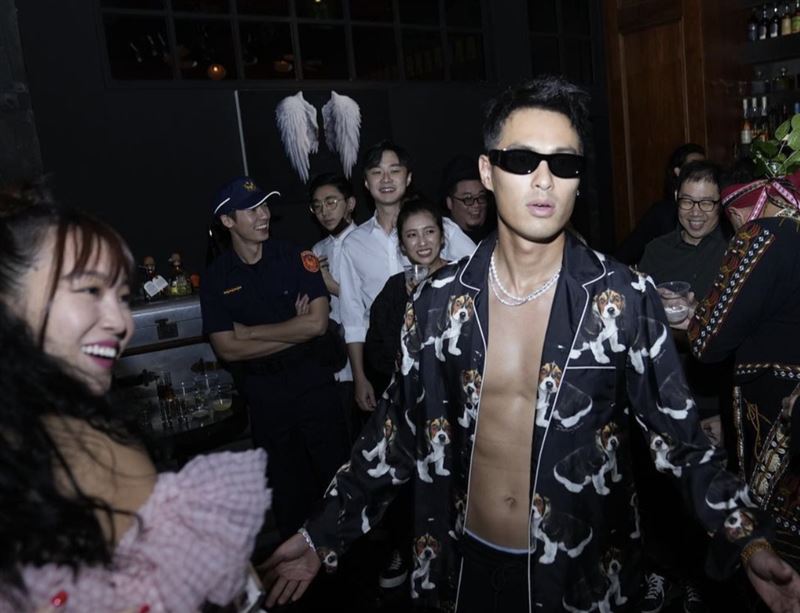 不畏低温穿超辣！刘品言、宋芸桦生日趴“拒邀杨祐宁”失控原因曝光 时尚资讯 图4张