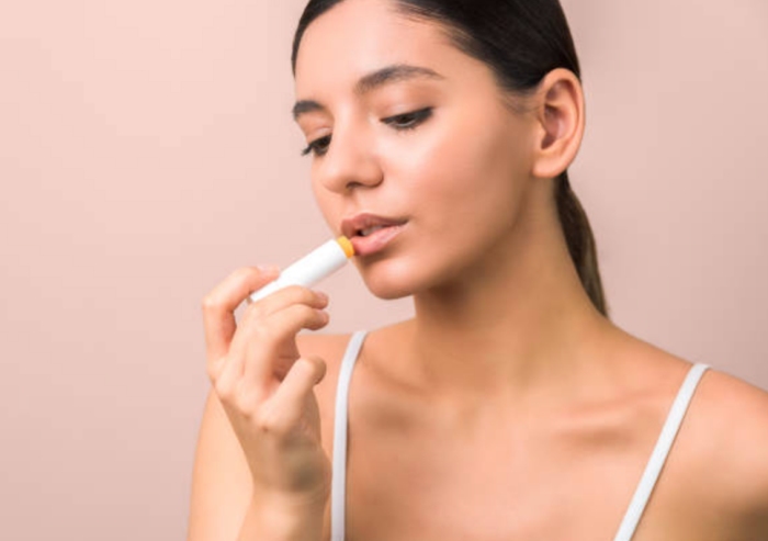 健康I 都戴口罩了还能生病？外套、护唇膏居然藏着惹你病的细菌？ 更多热点 图1张