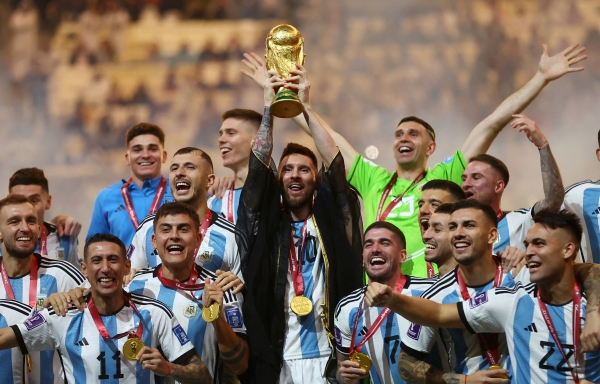 2022世界杯 | 阿根廷夺冠！大嫂团已约好去纹身“那个东西” 娱乐资讯 图1张