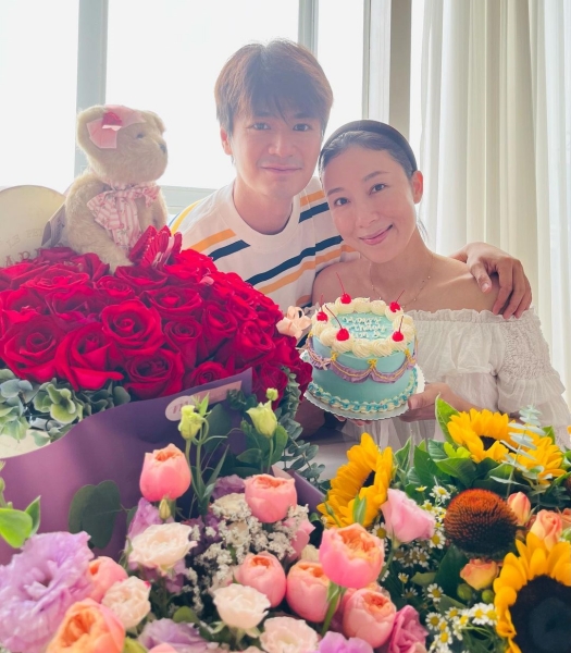 杨茜尧为儿子庆祝1岁生日！儿子“细佬B”首次正面曝光！ 娱乐资讯 图3张