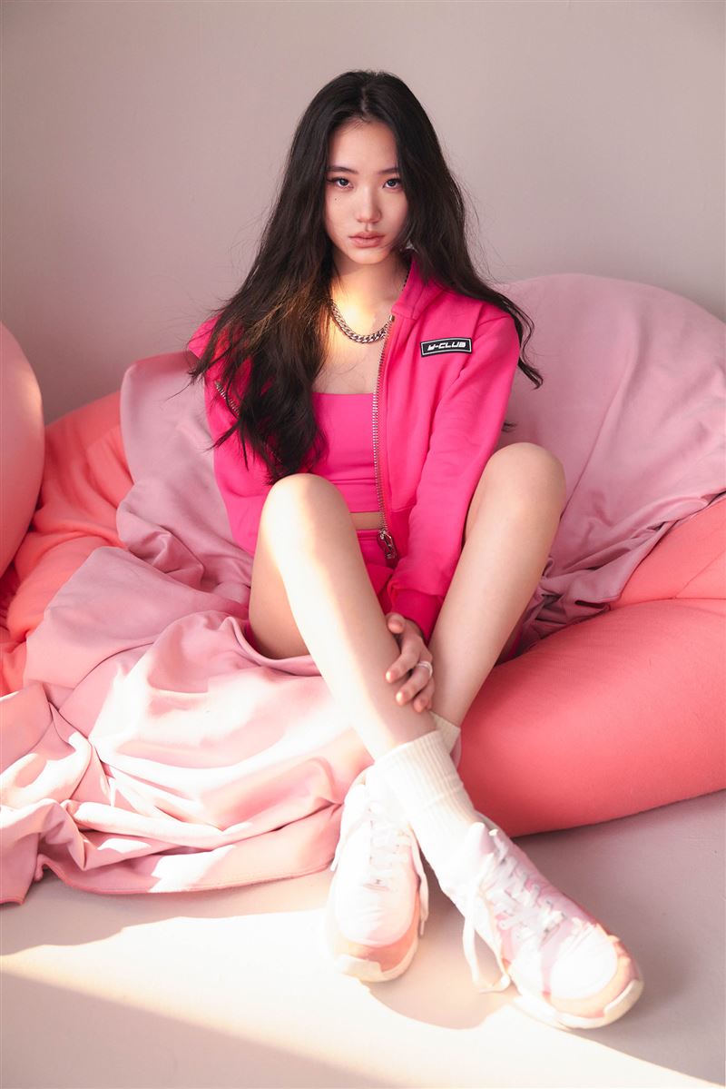 小S二女儿曝新身分！自爆“曾被同学欺负”首拍时尚大片飘仙气 时尚资讯 图2张