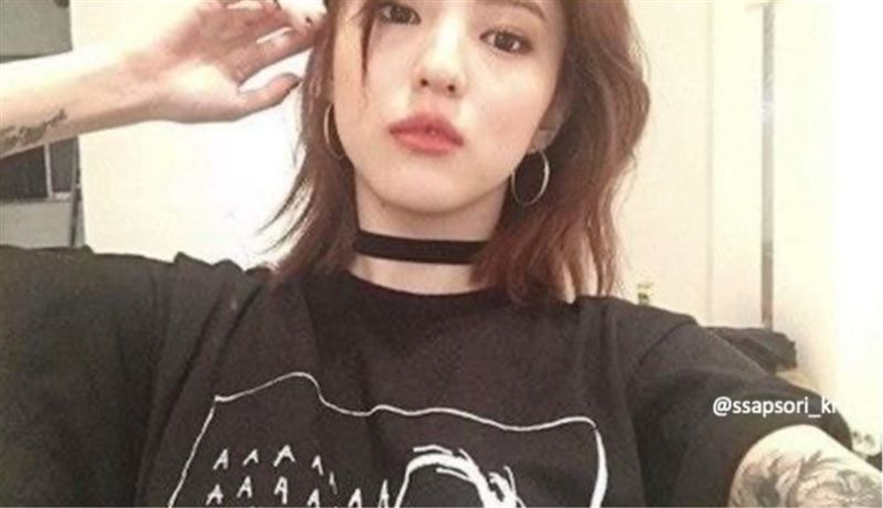 28岁“最美小三”女星满手刺青挨轰89妹雷射打掉！抬手泄侧胸图辣爆 时尚资讯 图3张