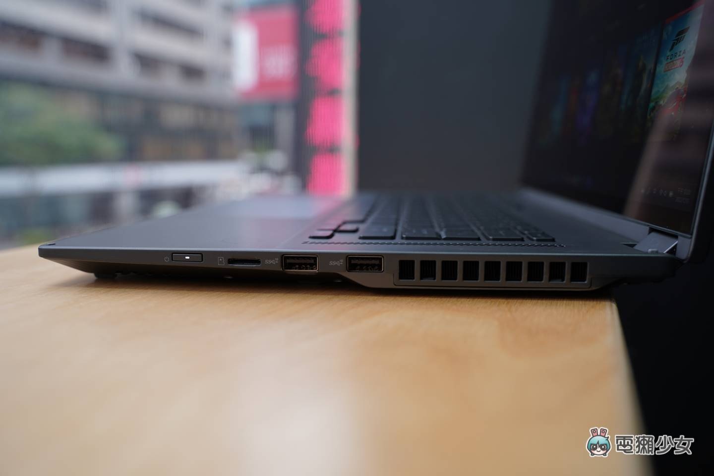 16 吋也能是翻转电竞笔电！ROG Flow X16 带着顶规 AMD 处理器与 NVIDIA 独立显卡翻过去，轻薄可携、灵活多工 数码科技 图6张