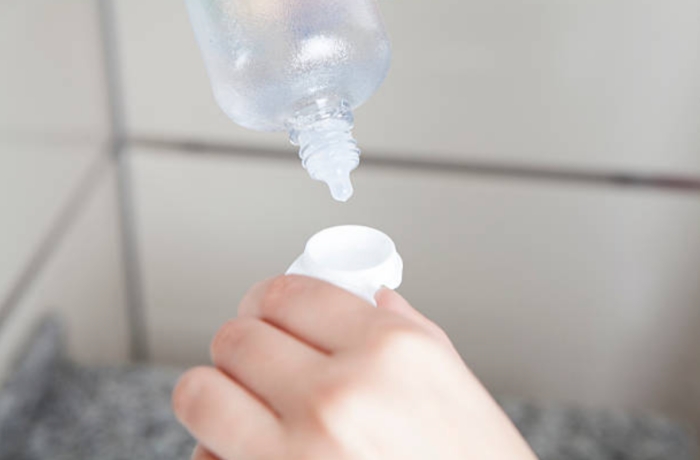 Tips I 经血不小心沾到床单，用隐形眼镜护理液就能解决？ 更多热点 图3张