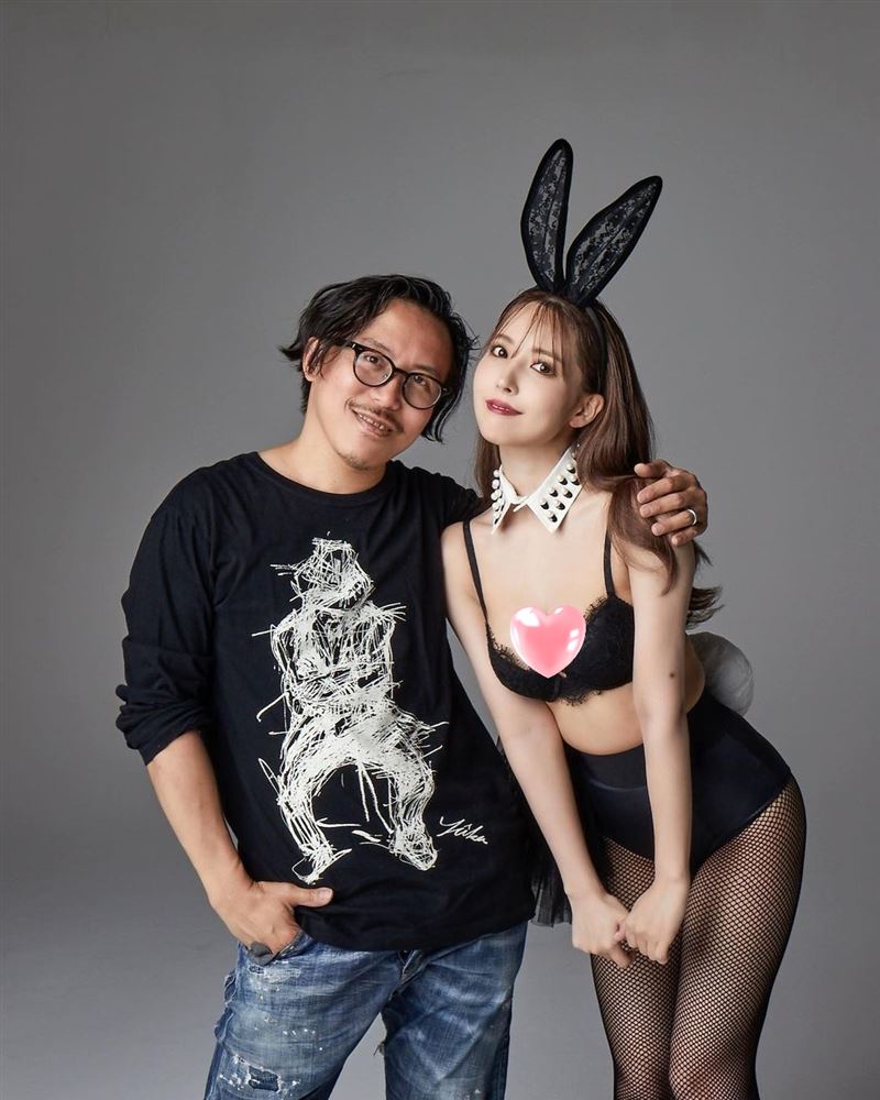 三上悠亚变装蓝色“高衩兔女郎”拜早年！狂泄神秘领域　吸20万人朝圣 时尚资讯 图4张