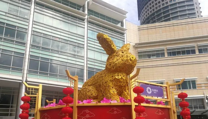 生活I 皮卡丘是你吗！KLCC继翻车宝塔，今次兔年装饰又被网民热议！ 更多热点 图3张