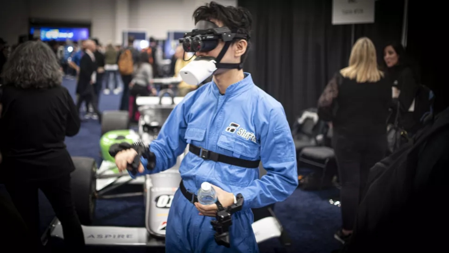 元宇宙主宰 2023 CES？在 Web 3.0 专区里最亮眼的 VR 装置是？带你看隔音麦克风 Mutalk、气味合成器 Aroma Shooter 数码科技 图3张