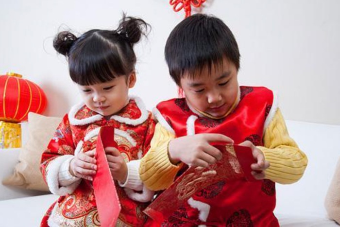 攻略 I 过年带小孩逗利是，5招拜年礼仪让你轻松少点尴尬！ 更多热点 图2张