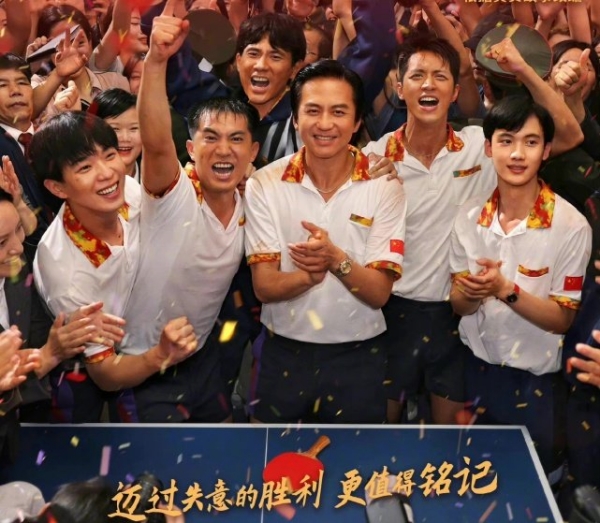 邓超11岁儿子等等帅到上热搜！分享观后感像写作文一样 娱乐资讯 图1张