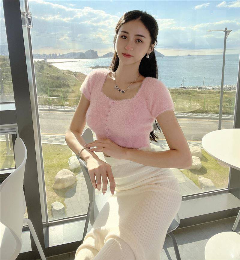 “最美宫庙礼生”床照流出！激裸下半身全看光“凶猛双球”根本遮不住 时尚资讯 图2张
