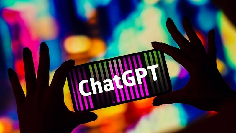 科技 I ChatGPT来势汹汹！全球最大搜索引擎将被TA取代之？ 更多热点 图3张