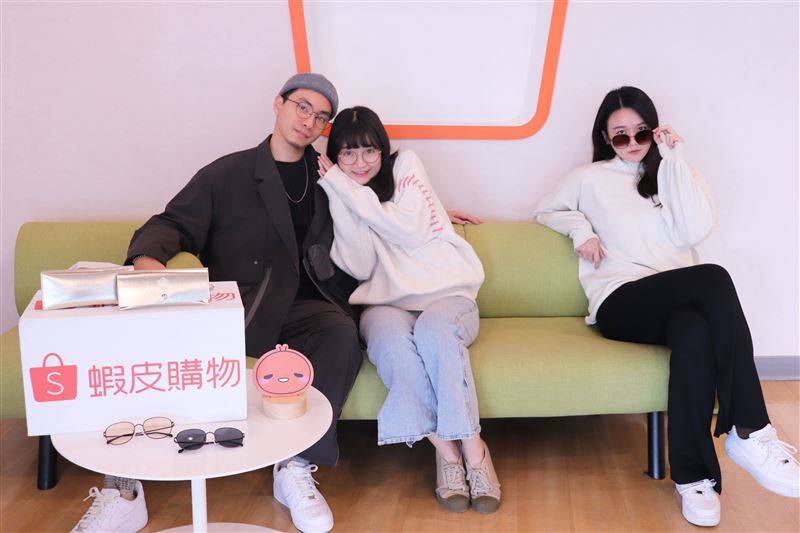 情人节攻心命定穿搭　竟让峮峮恋爱进行式？ 时尚资讯 图16张