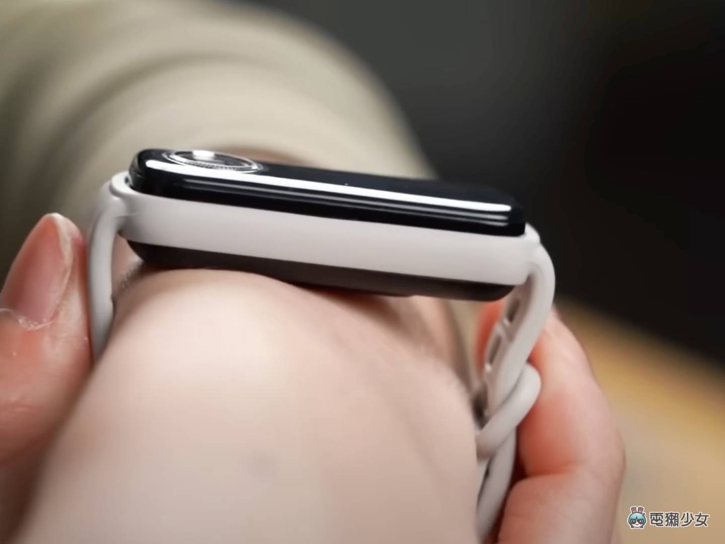 评测｜五款智慧手环使用一个月的综合评比！小米手环 7 Pro、华为 Band 7、Fitbit Inspire 3、ASUS VivioWatch 5 AERO、GARMIN vivosmart 5 数码科技 图5张