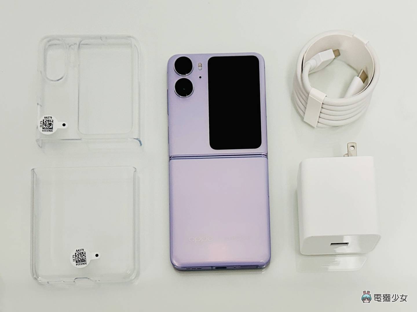 开箱｜OPPO 最新的小折叠手机 Find N2 Flip 来了！我服了那个折痕 真的太无感 数码科技 图2张