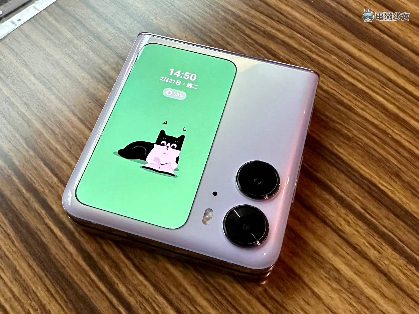 开箱｜OPPO 最新的小折叠手机 Find N2 Flip 来了！我服了那个折痕 真的太无感 数码科技 图1张