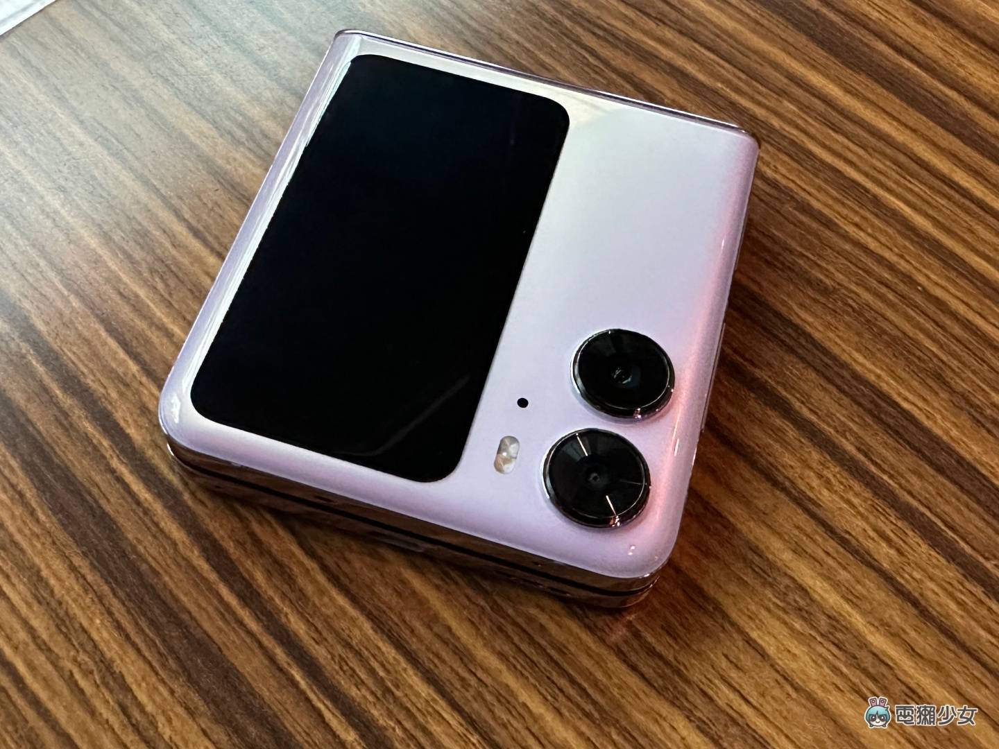 开箱｜OPPO 最新的小折叠手机 Find N2 Flip 来了！我服了那个折痕 真的太无感 数码科技 图4张