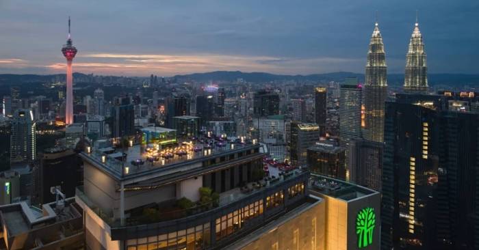 探店I 全马最高露天酒吧！就来Vertigo TOO高空约会！ 更多热点 图1张