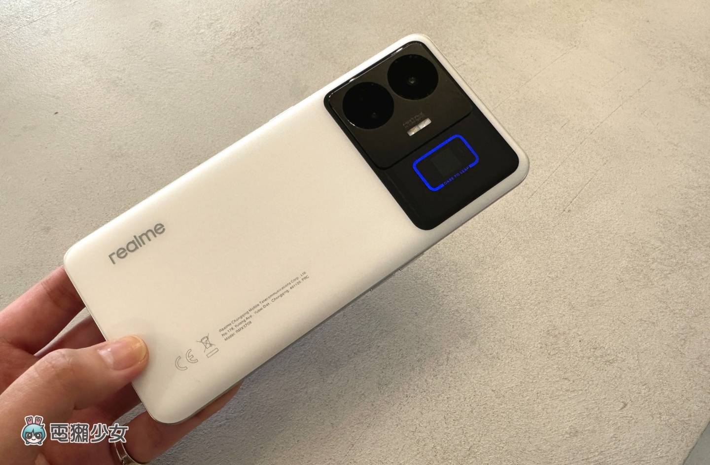出门｜realme GT3 快速动眼看！具备 240W 超级闪充 还有超炫的 RGB 灯效 数码科技 图5张