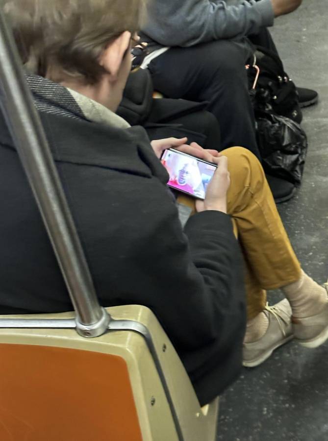 Google Pixel Fold 又被捕获？Google 首款折叠机有望在 5 月的 I/O 大会登场 数码科技 图2张