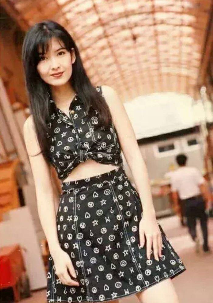 Style I 还在韩风、欧美风？看了复古港风才知道有多出彩！ 更多热点 图3张